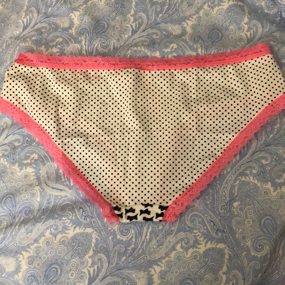 Victoria’s Secret low rise hip hugger - Picture 3 of 3